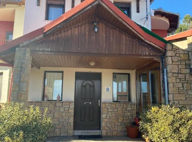 Alexandra 格雷韦纳